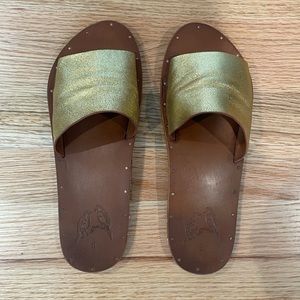 Beek Gold Mockingbird Slide Sandal. Size 8